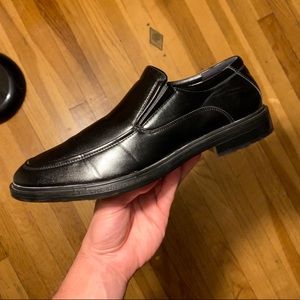 Van Heusen Leather Memory Foam Men’s Dress Shoes